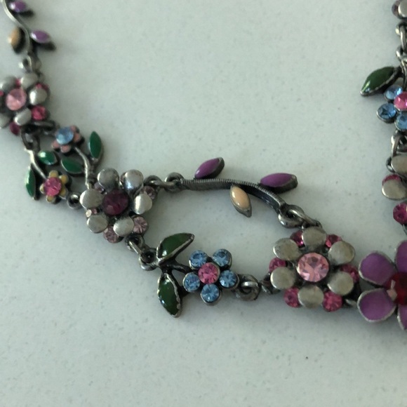 Floral rhinestone choker - Picture 10 of 16